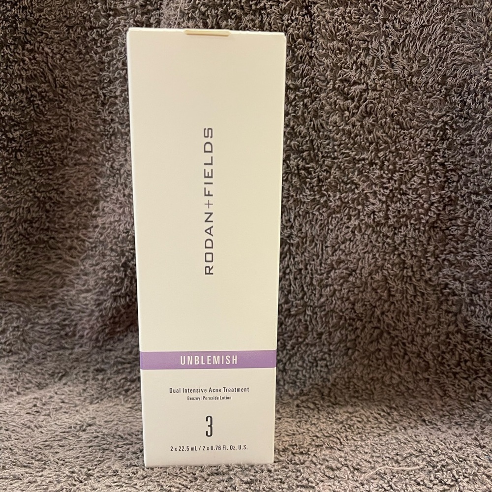 Unblemish Dual Intensive Acne Treatment by Roden+Fields